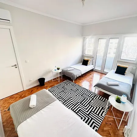 The Crespo House - No 4d - & Guest house